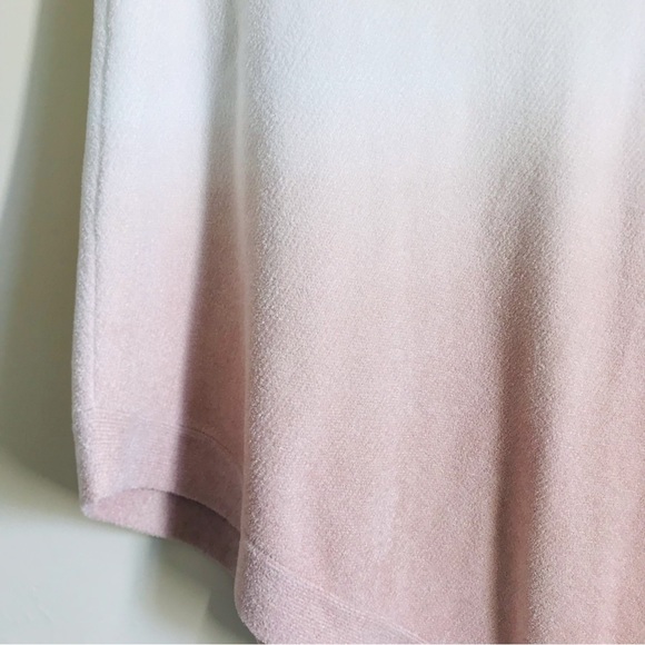 Barefoot Dreams CozyChic Ultra Lite Ocean Breeze Poncho White Pink Ombre O/S - Picture 7 of 12